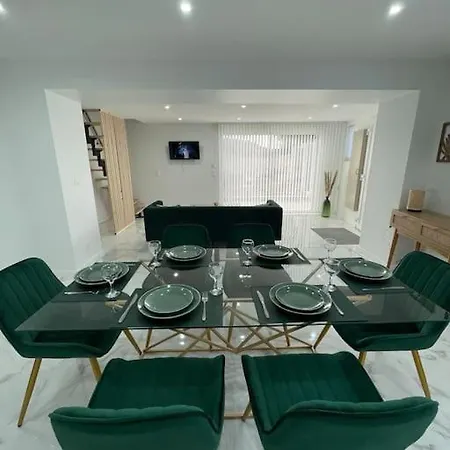 La Maison De Carlos